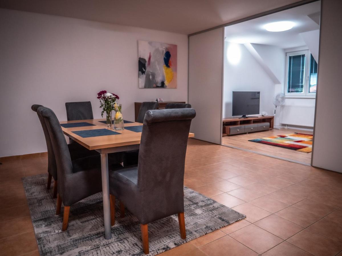 Hotel Novy Kastiel - Self Check-In Topoľčany Eksteriør bilde