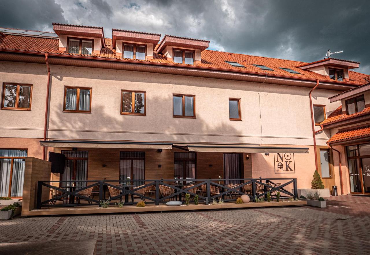 Hotel Novy Kastiel - Self Check-In Topoľčany Eksteriør bilde
