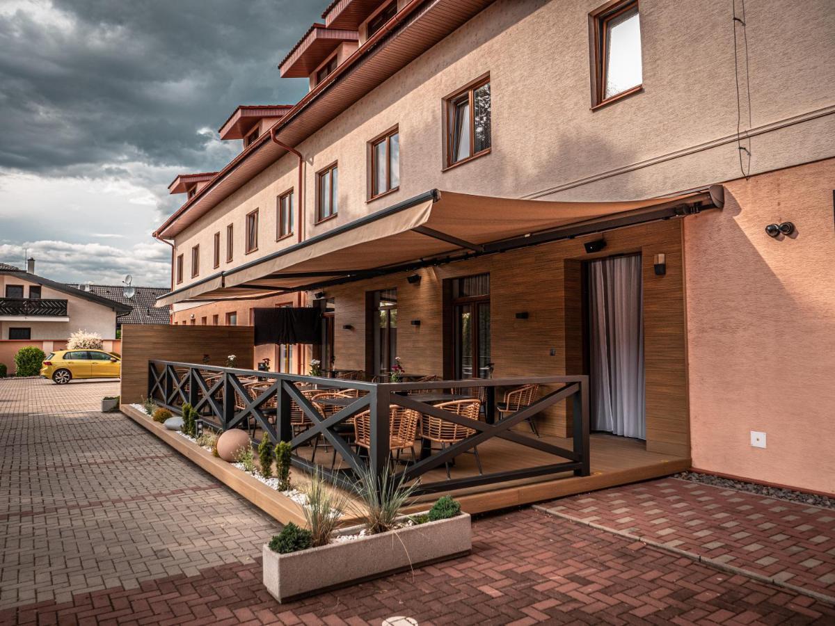 Hotel Novy Kastiel - Self Check-In Topoľčany Eksteriør bilde