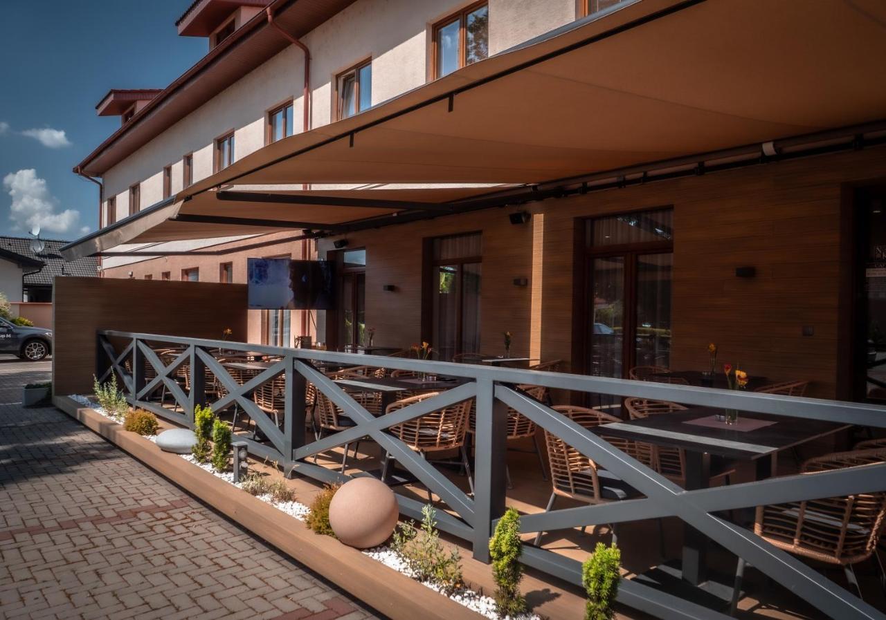 Hotel Novy Kastiel - Self Check-In Topoľčany Eksteriør bilde